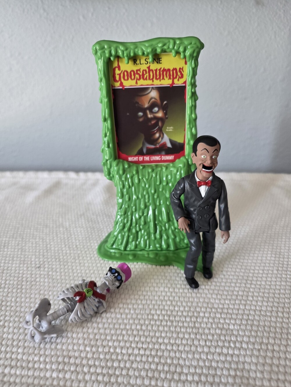 Goosebumps Night of the Living Dummy Action Figure & Skeleton